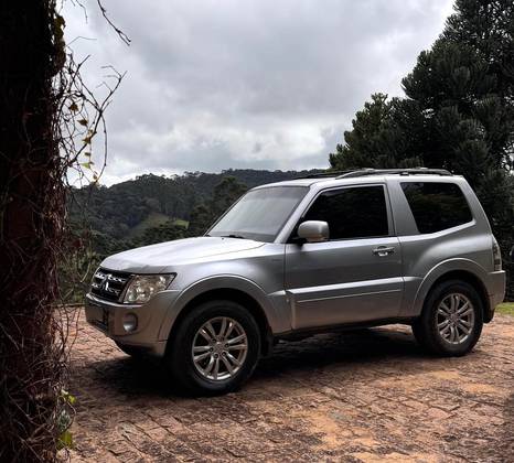MITSUBISHI PAJERO FULL 3.2 HPE 4X4 16V TURBO INTERCOOLER DIESEL LEGEND EDITION 4P AUTOMÁTICO MITSUBISHI PAJERO FULL 3.2 HPE 4X4 16V TURBO INTERCOOLER DIESEL LEGEND EDITION 4P AUTOMÁTICO